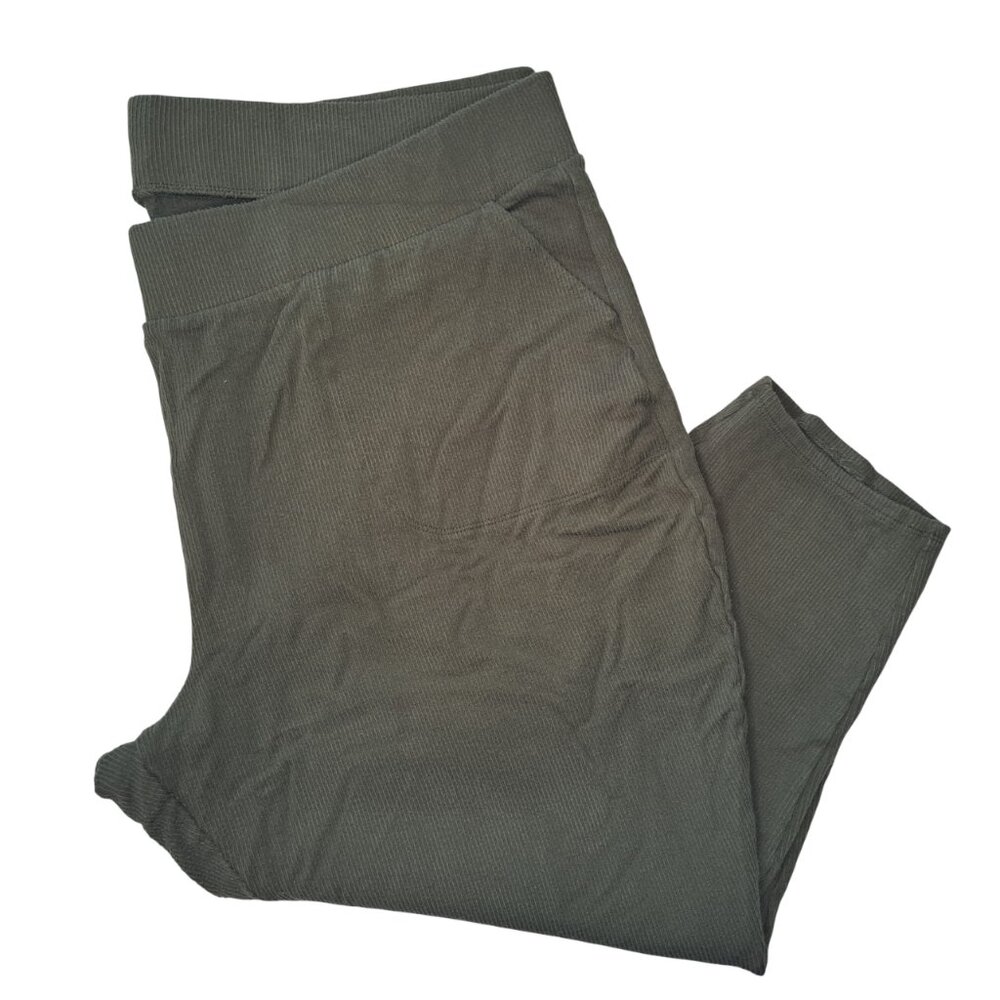 Torrid Olive Army Green Stretchy Ribbed Pull On Capris Plus Size 4